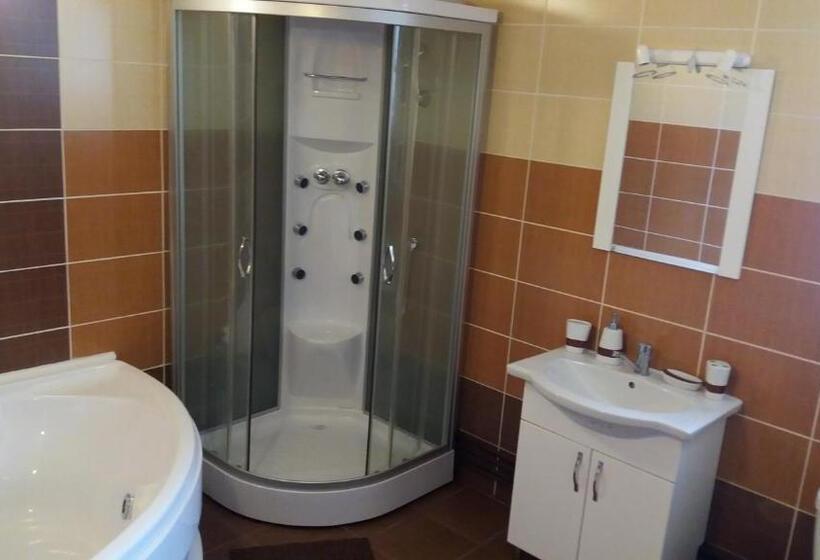 بنسيون Casa Mais