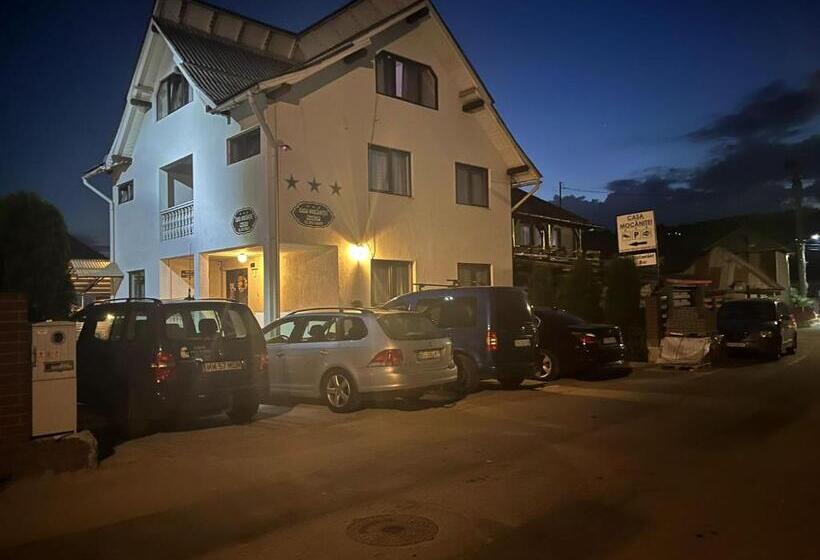 بنسيون Casa Mocanitei
