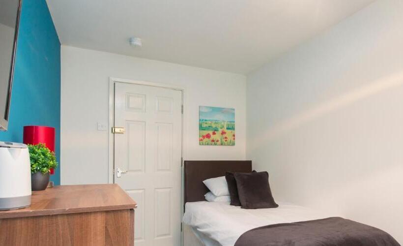 膳宿费 Townhouse @ Edleston Road Crewe