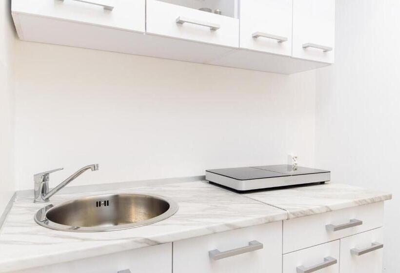 פנסיון Estate4home   Casa Laura