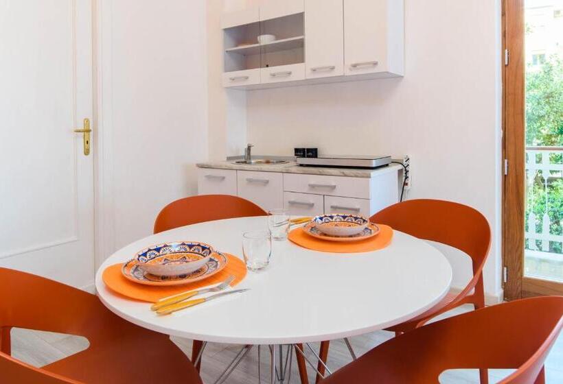 פנסיון Estate4home   Casa Laura