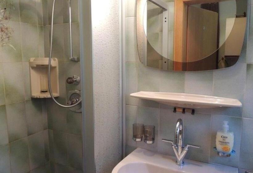 פנסיון Gästehaus Kratzer