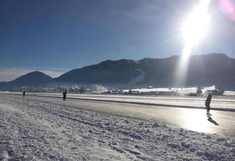 بنسيون Haus Rohr