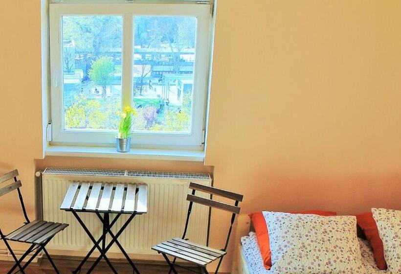 פנסיון Lidi Guesthouse