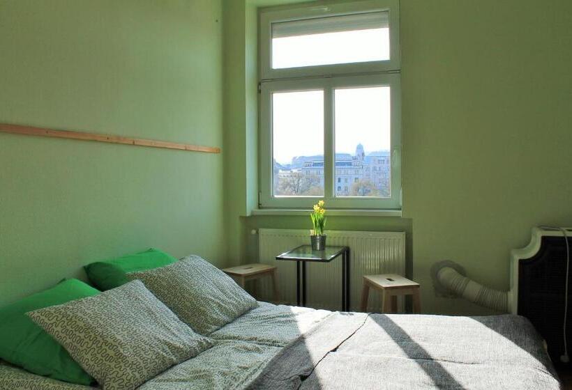 פנסיון Lidi Guesthouse