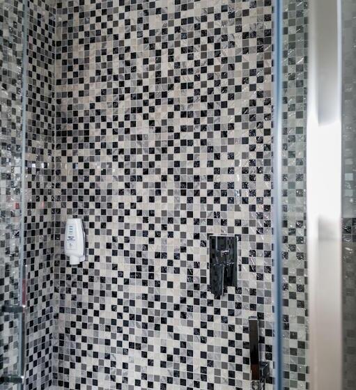 پانسیون Mada Charm Apartments Jacuzzi