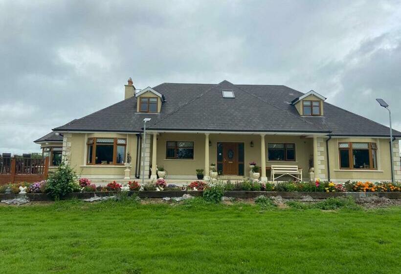 פנסיון Motorwaylodge Kilcoran Cahir E21rk60