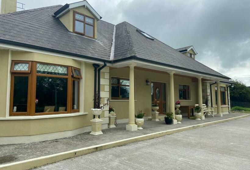 פנסיון Motorwaylodge Kilcoran Cahir E21rk60