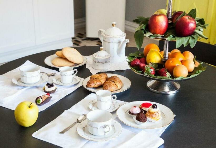 펜션 Naftalina Rooms