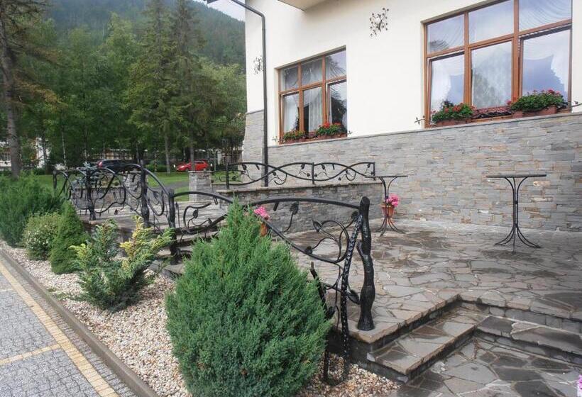 ペンション Penzión Hučava