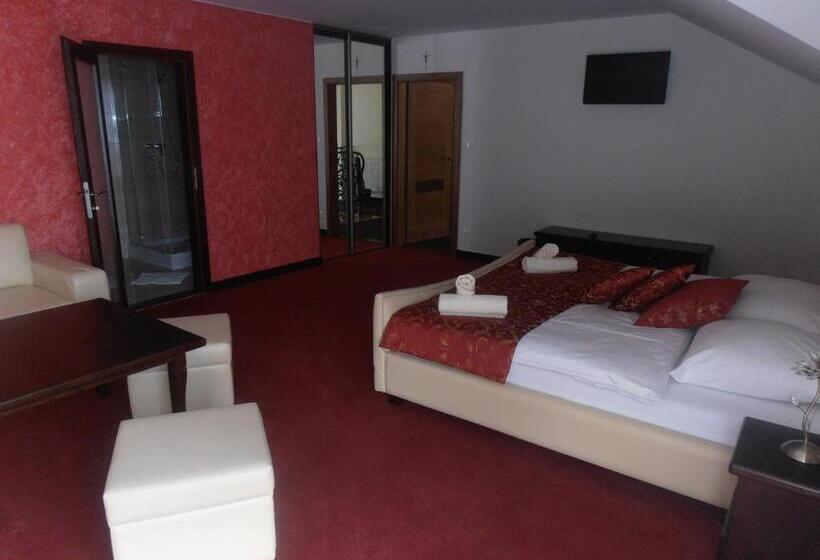 ペンション Penzión Hučava