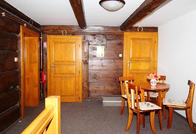 بنسيون Penzion Vlčárna