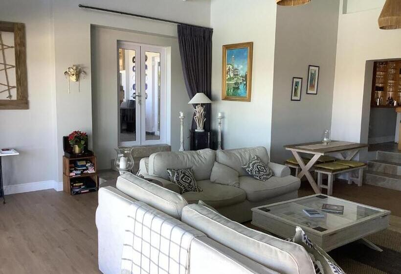 پانسیون Pezula Golf House