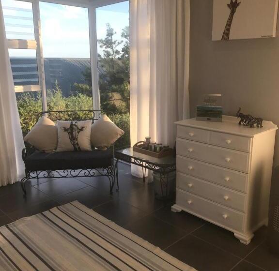 پانسیون Pezula Golf House