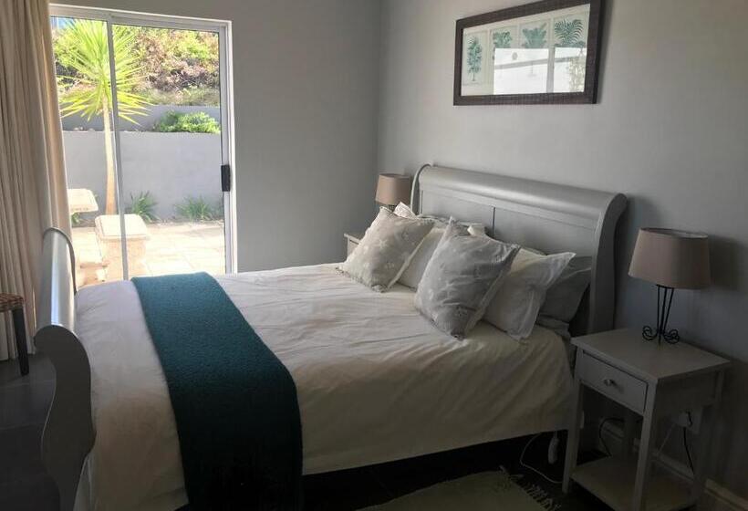 پانسیون Pezula Golf House