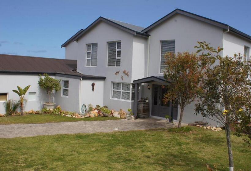 پانسیون Pezula Golf House