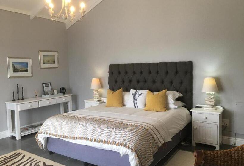 پانسیون Pezula Golf House