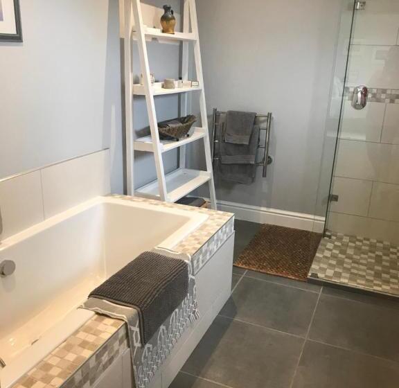 پانسیون Pezula Golf House