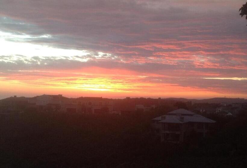 پانسیون Pezula Golf House