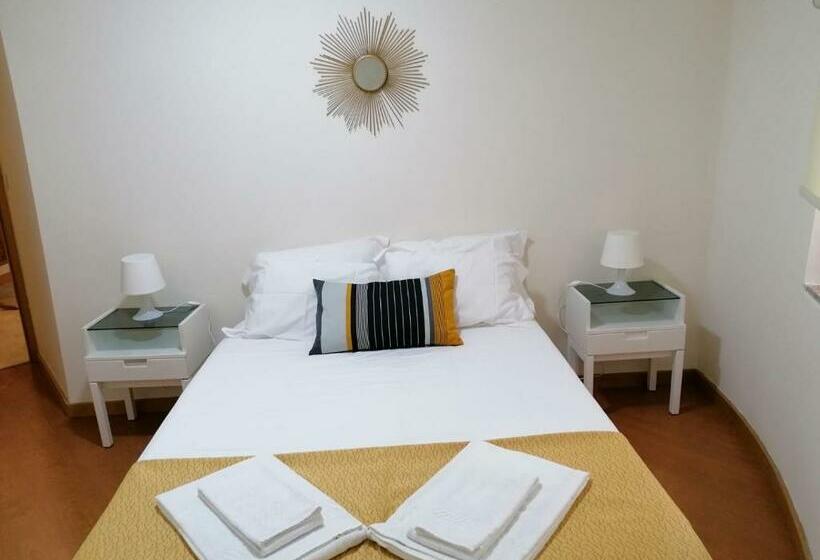 פנסיון Portus Ribeira House