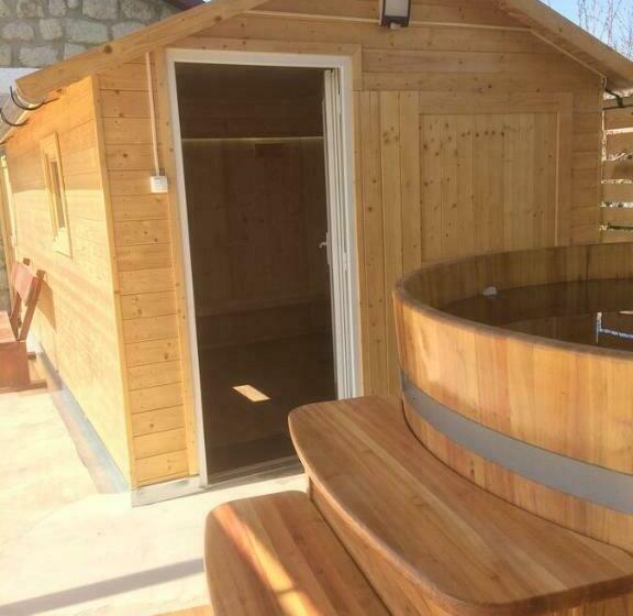 ペンション árnyas Vendégház Egerszalók