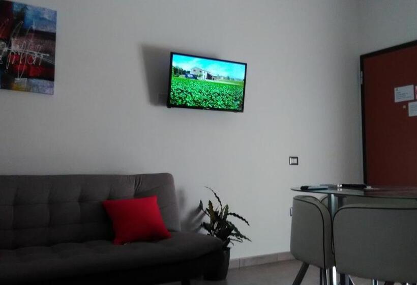 פנסיון Rooms Loru