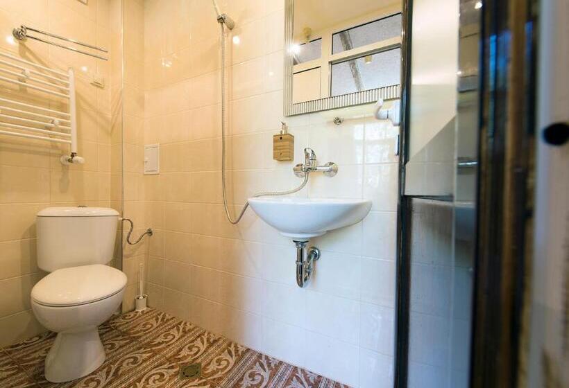 بنسيون Rooms43