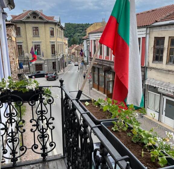 펜션 Tsarevets Residence