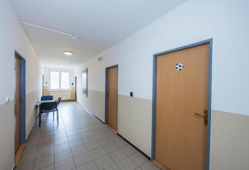 膳宿费 Ubytování Na Hřišti