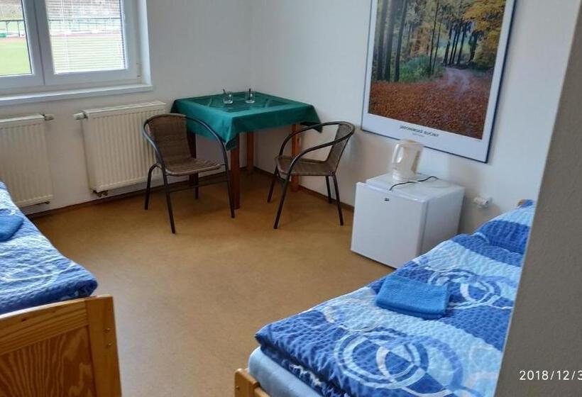 膳宿费 Ubytování Na Hřišti