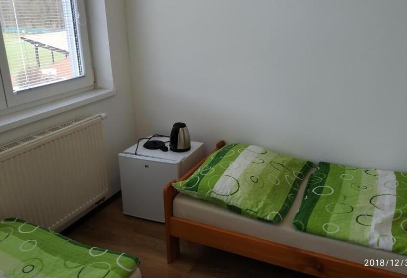 膳宿费 Ubytování Na Hřišti