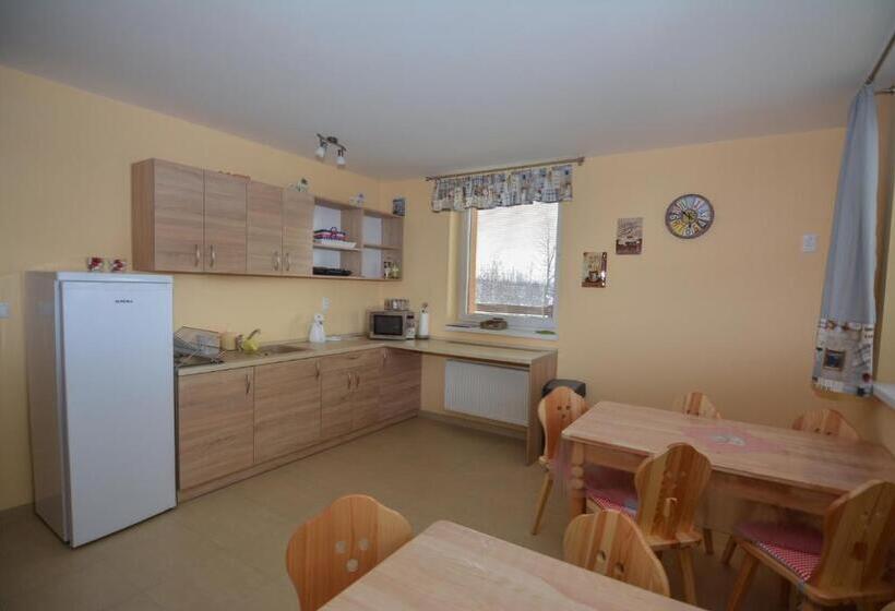 膳宿费 Vila Kamah