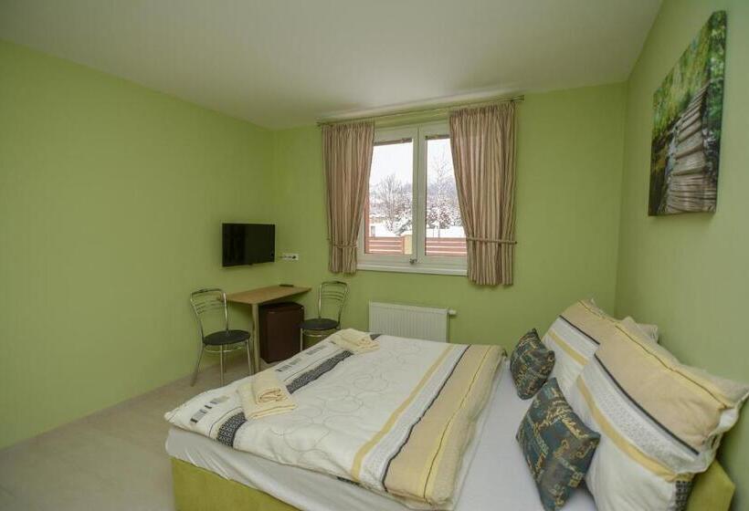 膳宿费 Vila Kamah