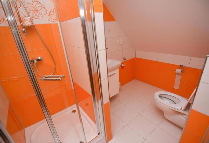 膳宿费 Vila Kamah