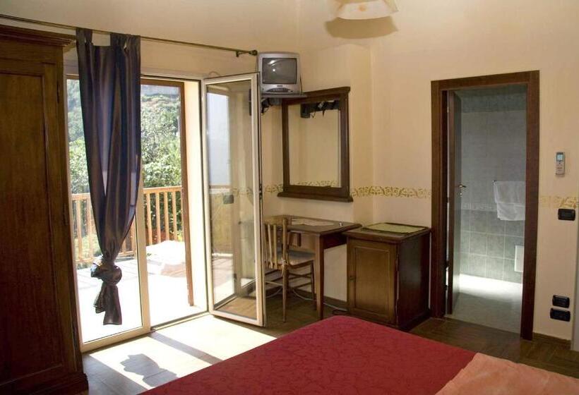 Villa Paladino   B&b E Guest House