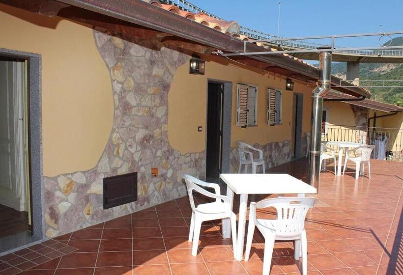 Villa Paladino   B&b E Guest House