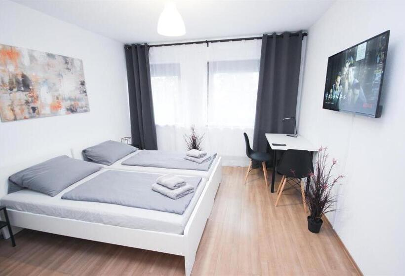 Alfa Stuttgart City 4zw Beste City Lage Berliner Platz Max 8 Personen Netflix Küche Wm