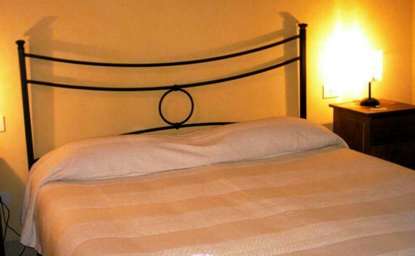 مبيت وإفطار Ai Chiosi Affittacamere