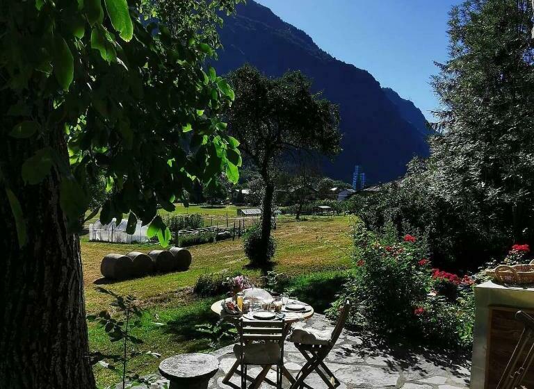 צימר Grange Epiney Bed E Breakfast