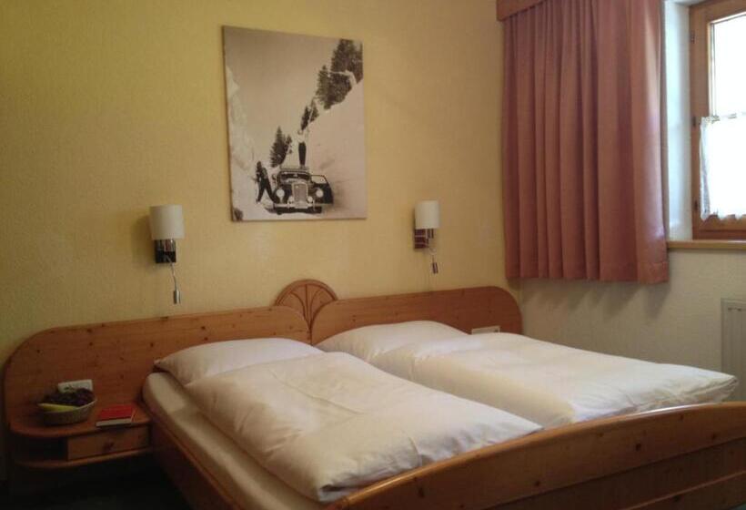 تختخواب و صبحانه Haus Christaldo