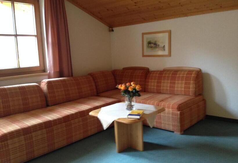 تختخواب و صبحانه Haus Christaldo