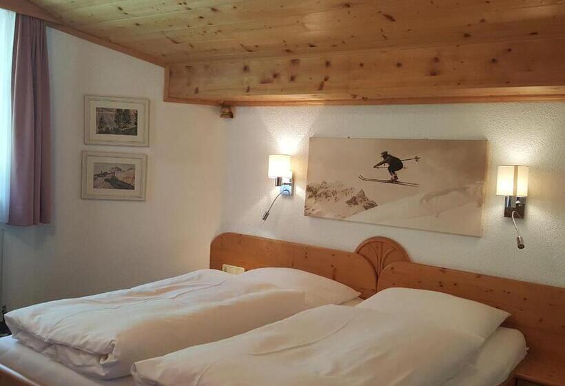 تختخواب و صبحانه Haus Christaldo