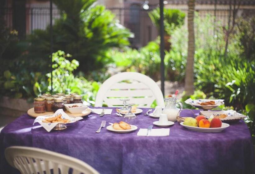 تختخواب و صبحانه Locanda La Meridiana