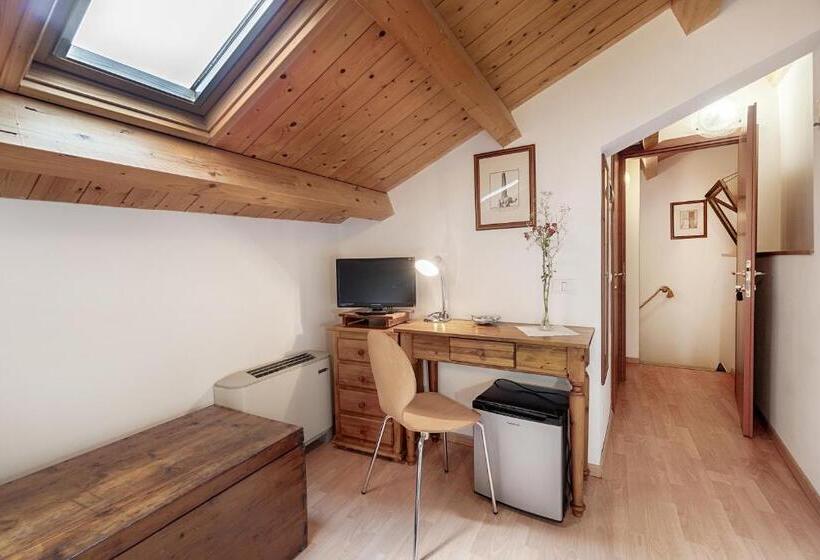 تختخواب و صبحانه Locanda La Meridiana