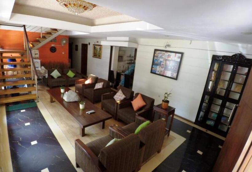 민박 Rumah Tawa Hotel Syariah