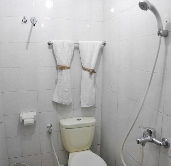 민박 Rumah Tawa Hotel Syariah