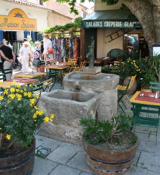 Boutique Villa With Shared Pool, Air Con, Wifi, Tv