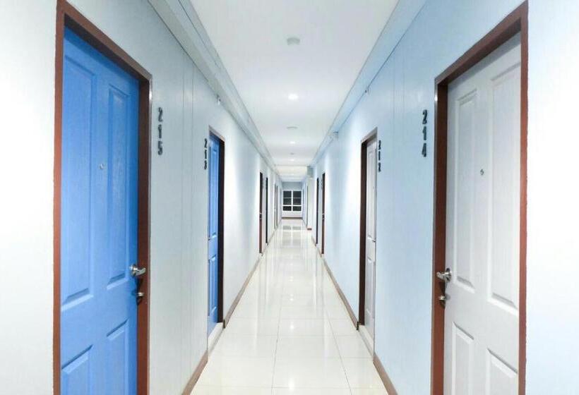 Hotel โรงแรม เดอะริช ราชพฤกษ์ โฮเทล แอนด์ เรสซิเดนซ์