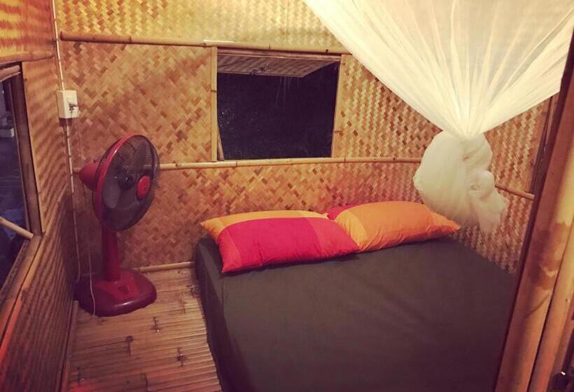 فندق Baan Nork Farmstay บ้านนอก ฟาร์มสเตย์