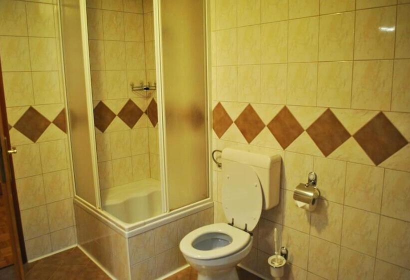 هتل Tourist Farm Kladje